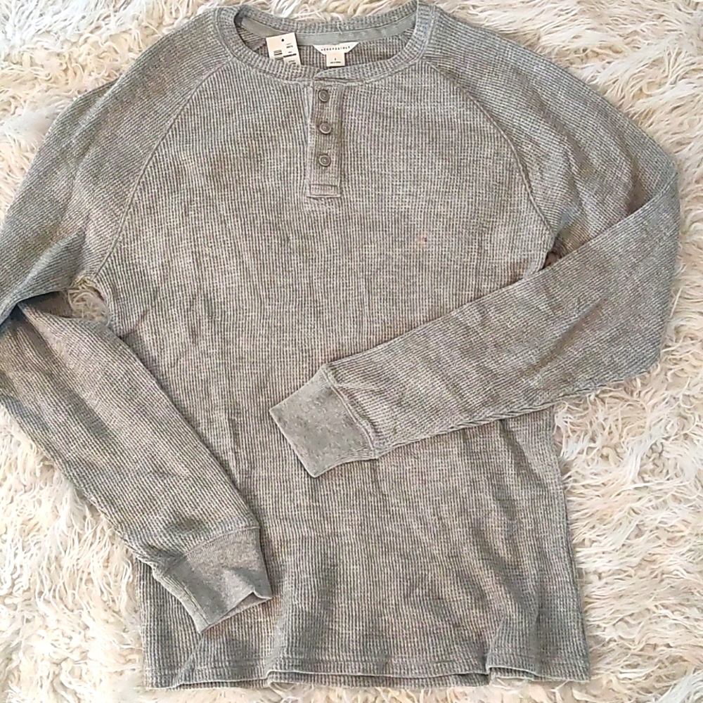 New Aeropostale thermal long sleeve